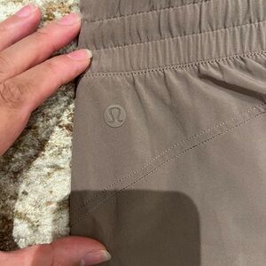 Lululemon athletica Women’s Taupe Joggers